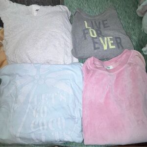 4 Aerie Women's Sweaters